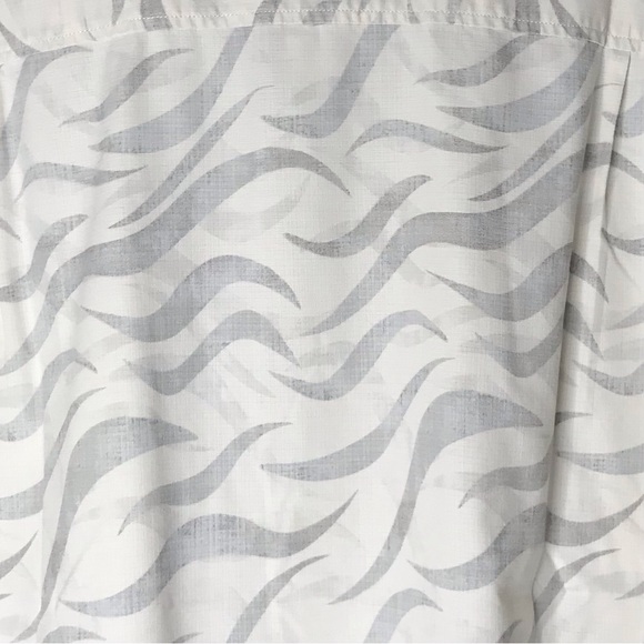 Tommy Bahama Camp Shirt Silk Blend Short Sleeve Wavy Pattern Cream Grey Men’s XL - Picture 12 of 13